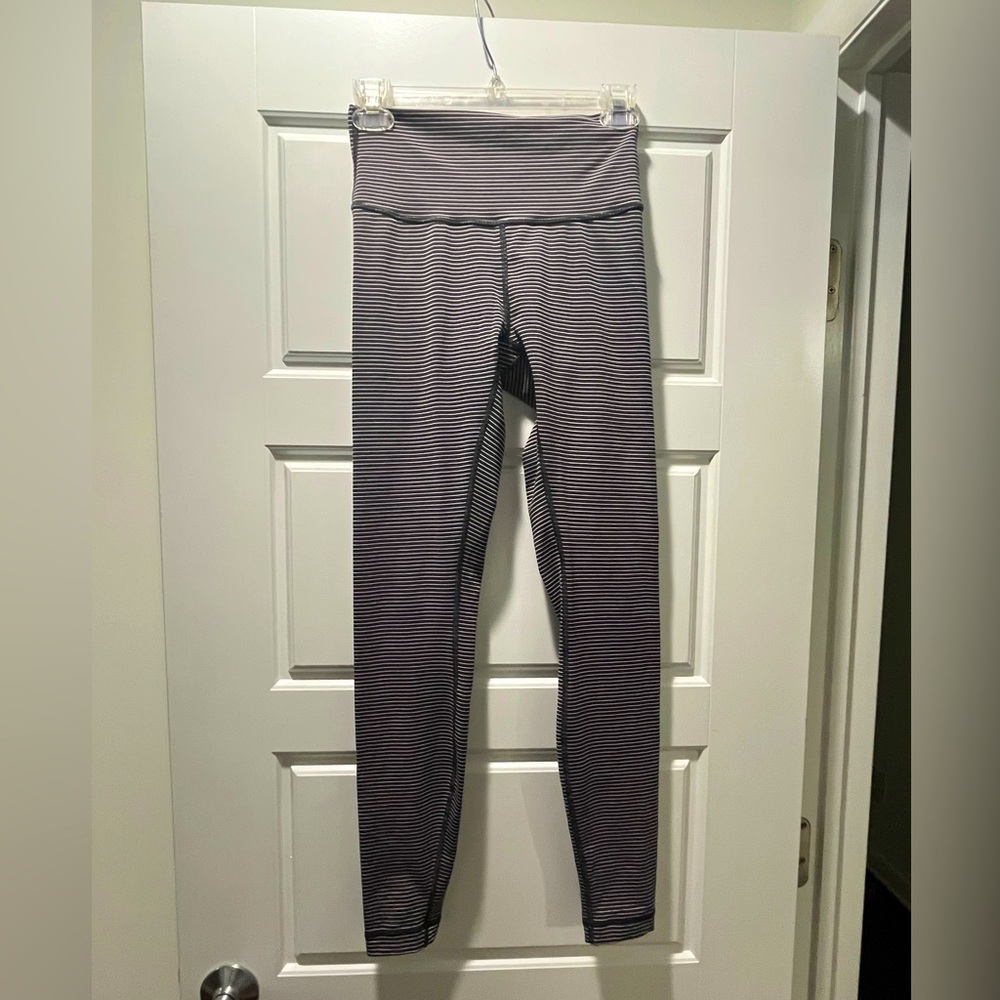 Lululemon Wunder Under High Rise Leggings, Size 6